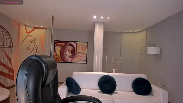 ArianaDumont online show from 12/17/25, 11:49