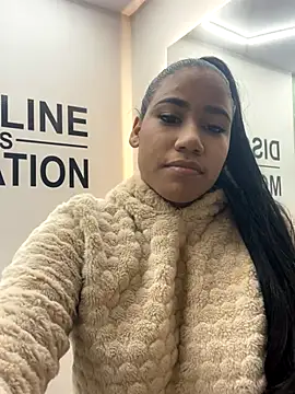 Snapshot of Salome_Diaz_ chatting on 11/07/25, 04:29 Salome Diaz online show from 11/07/25, 04:29