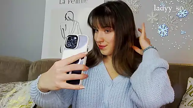 Sofia Hugs online show from 01/30/25, 11:11