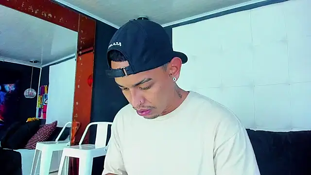 Damian09  online show from 03/06/25, 11:25