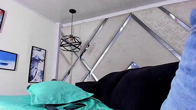 Damian09  online show from 11/17/25, 10:48