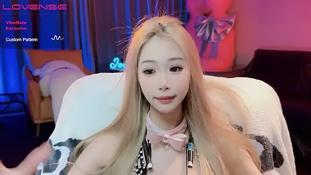 Snapshot of JoooJo_ chatting on 03/17/25, 04:43 JoooJo online show from 03/17/25, 04:43