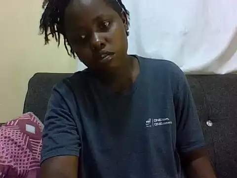 Sweetcecie01 online show from 03/22/26, 08:56