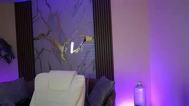 Snapshot of Anybuny chatting on 10/10/25, 11:31 Anybuny online show from 10/10/25, 11:31