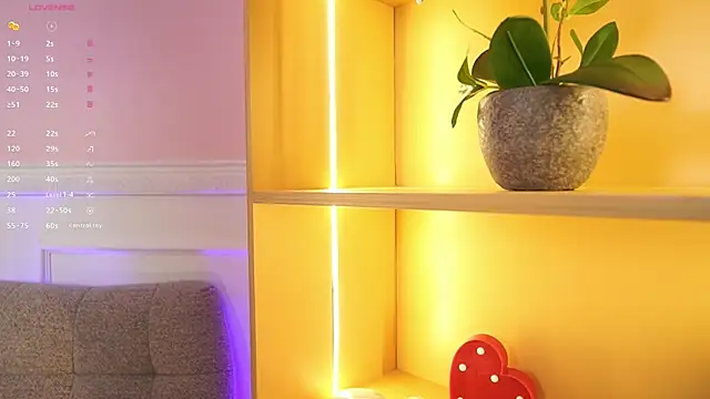 Snapshot of Anybuny chatting on 11/10/25, 11:53 Anybuny online show from 11/10/25, 11:53