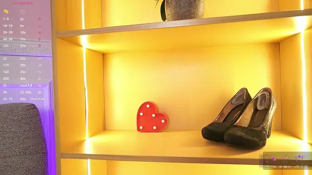 Snapshot of Anybuny chatting on 11/15/25, 12:02 Anybuny online show from 11/15/25, 12:02