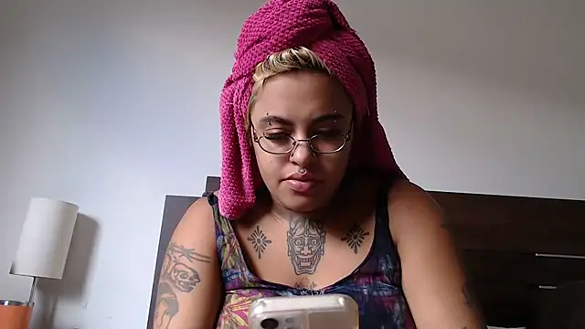 Snapshot of lolafairytail chatting on 03/04/26, 12:55 lolafairytail online show from 03/04/26, 12:55