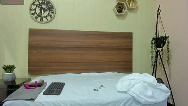 Anastasiapriest online show from 12/02/25, 11:37