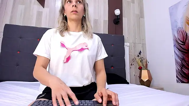 Anastasiapriest online show from 05/13/26, 11:51