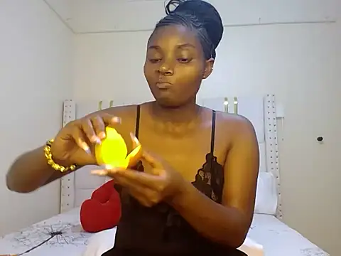 Snapshot of Tamia_love200 chatting on 02/01/26, 11:25 Tamia love200 online show from 02/01/26, 11:25