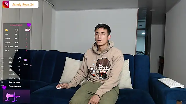 ashely ryan24 online show from 03/17/25, 11:43