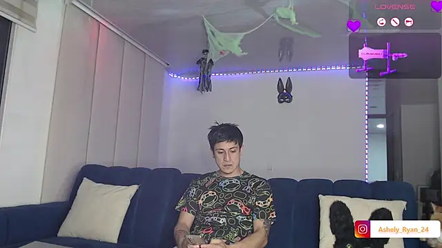 ashely ryan24 online show from 10/06/25, 12:19