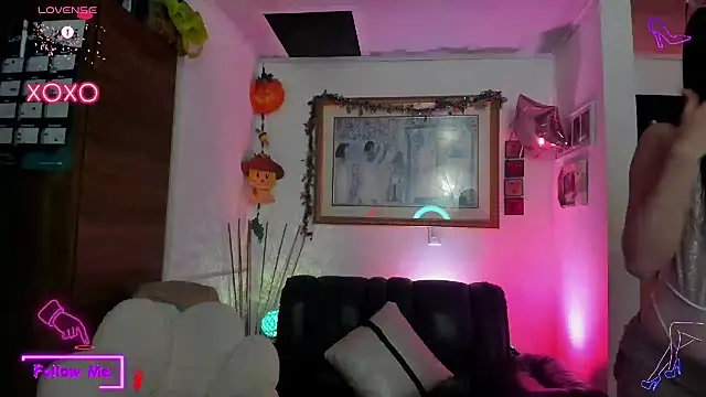 LauGrayJ online show from 03/18/25, 03:20