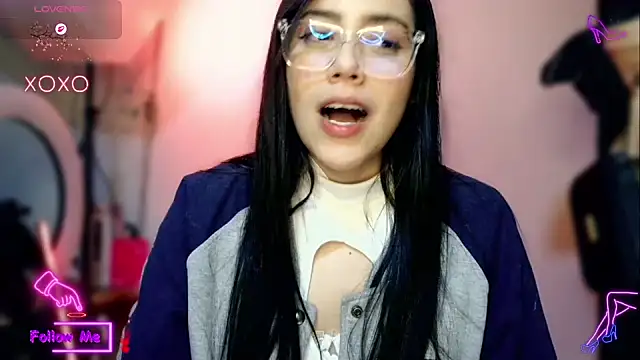 LauGrayJ online show from 10/25/25, 10:23