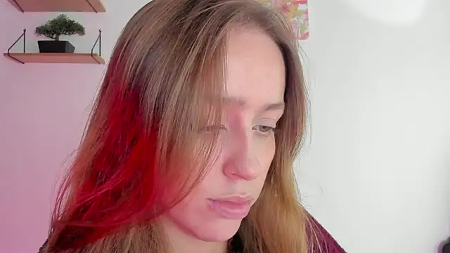 Snapshot of SofiaGc chatting on 12/30/24, 06:09 SofiaGc online show from 12/30/24, 06:09