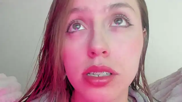 Snapshot of SofiaGc chatting on 03/22/25, 03:20 SofiaGc online show from 03/22/25, 03:20