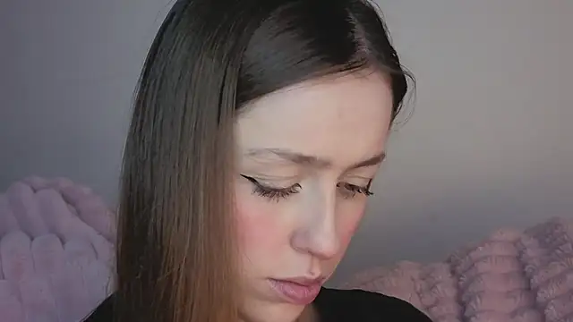 Snapshot of SofiaGc chatting on 11/11/25, 03:39 SofiaGc online show from 11/11/25, 03:39