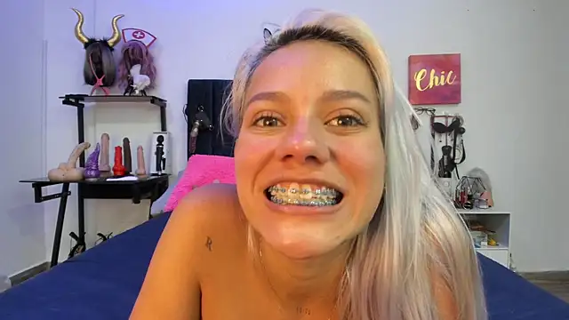 emmily giraldo online show from 01/10/25, 05:34