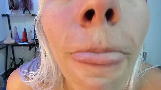 emmily giraldo online show from 01/21/25, 05:51