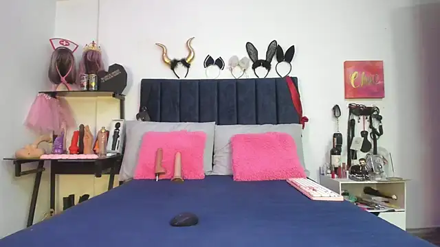 emmily giraldo online show from 06/09/26, 01:34