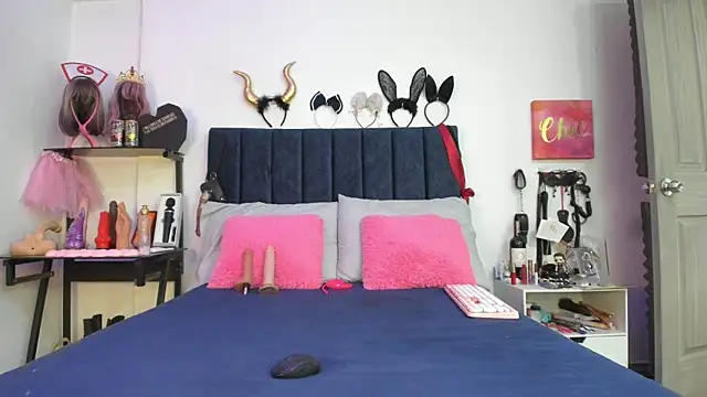 emmily giraldo online show from 07/07/26, 12:42