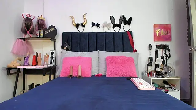 emmily giraldo online show from 07/17/26, 12:56
