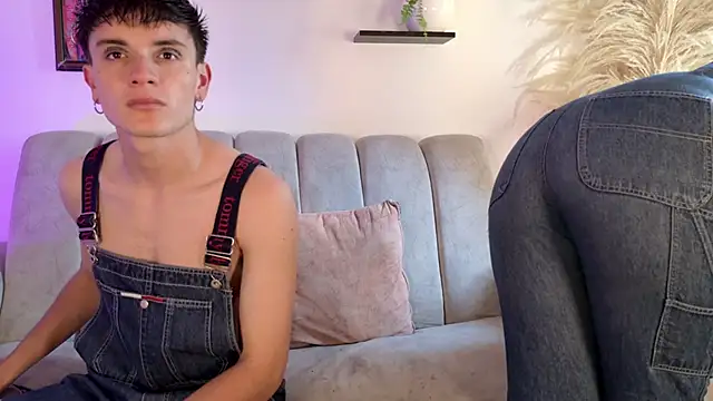 Snapshot of DeniseandDerek_time chatting on 01/16/25, 03:02 DeniseandDerek time online show from 01/16/25, 03:02