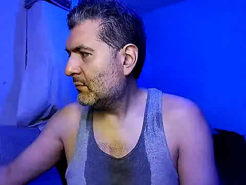 Snapshot of BushBator chatting on 01/30/25, 06:56 BushBator online show from 01/30/25, 06:56