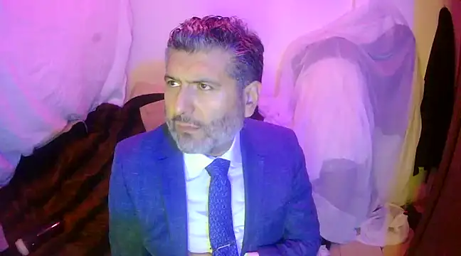 Snapshot of BushBator chatting on 02/11/25, 06:51 BushBator online show from 02/11/25, 06:51