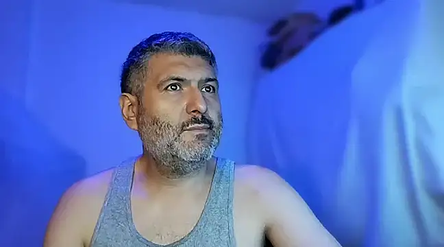 Snapshot of BushBator chatting on 03/13/25, 07:20 BushBator online show from 03/13/25, 07:20