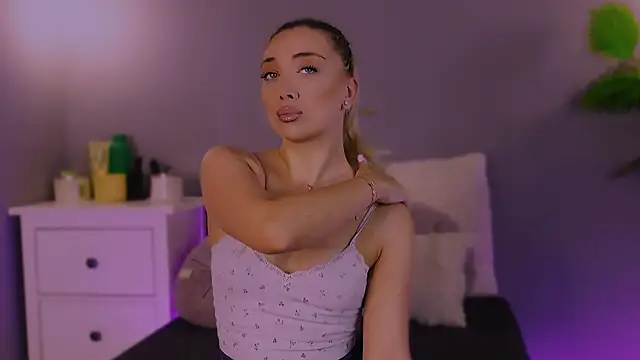 Jessielle online show from 12/04/25, 04:22