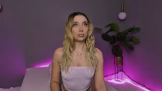 Jessielle online show from 03/26/26, 02:06