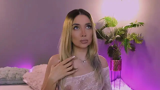 Jessielle online show from 03/28/26, 05:23