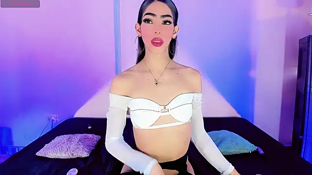 Tiffany moonblack online show from 11/22/25, 05:56