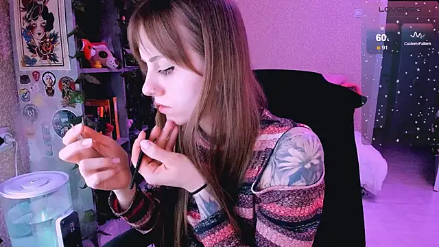 Snapshot of NaniMoore chatting on 02/04/25, 11:16 NaniMoore online show from 02/04/25, 11:16