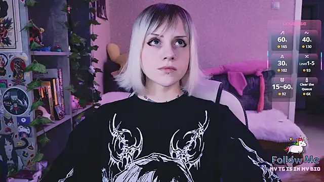 NaniMoore online show from 04/10/26, 08:13