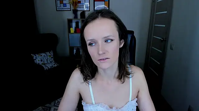 Snapshot of FrancescaCollins chatting on 10/24/25, 04:03 FrancescaCollins online show from 10/24/25, 04:03