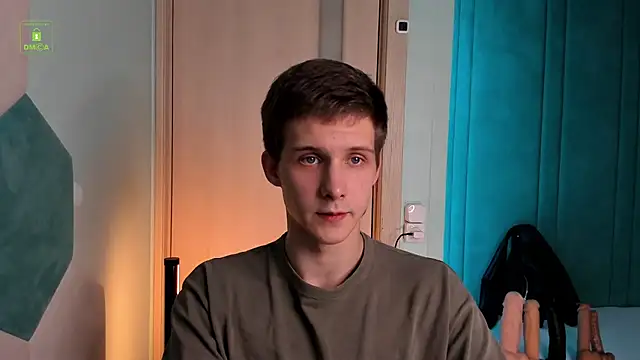 Snapshot of MarkGWalker chatting on 12/25/24, 10:16 MarkGWalker online show from 12/25/24, 10:16