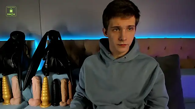 Snapshot of MarkGWalker chatting on 12/29/24, 04:27 MarkGWalker online show from 12/29/24, 04:27