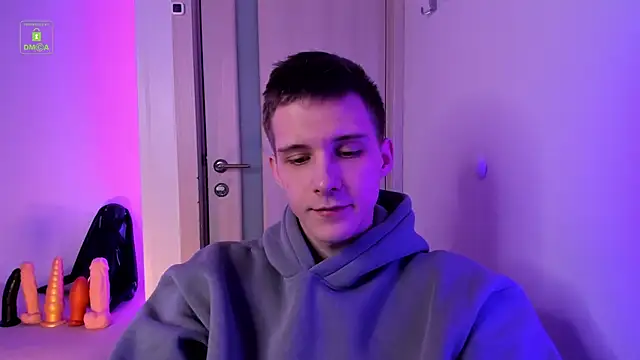 Snapshot of MarkGWalker chatting on 01/19/25, 04:33 MarkGWalker online show from 01/19/25, 04:33