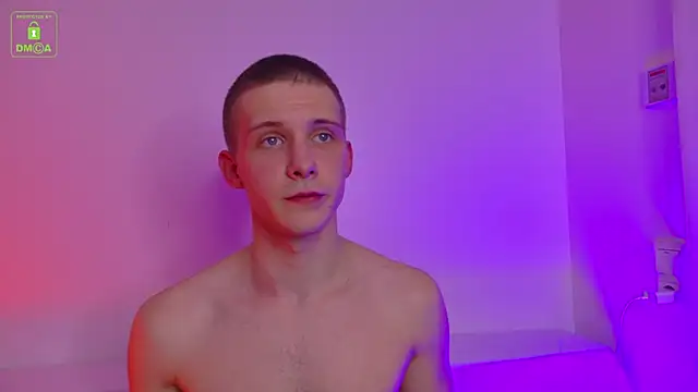 Snapshot of MarkGWalker chatting on 12/03/25, 03:43 MarkGWalker online show from 12/03/25, 03:43