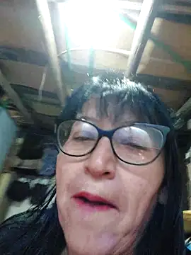 clarita 01 online show from 10/15/25, 11:54