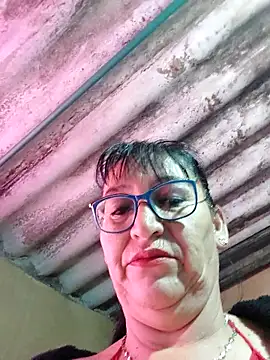 clarita 01 online show from 10/22/25, 11:54