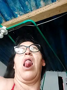 clarita 01 online show from 12/05/25, 03:09