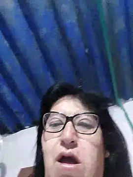 Snapshot of clarita_01 chatting on 06/18/26, 10:19 clarita 01 online show from 06/18/26, 10:19