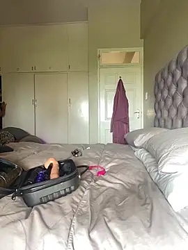 Indianbutter11 online show from 02/23/25, 07:33