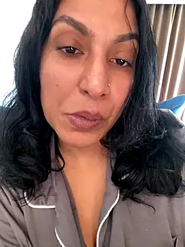 Indianbutter11 online show from 09/27/25, 06:40