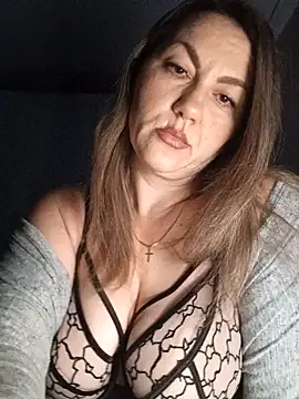 Snapshot of Ant0nina chatting on 12/14/24, 12:44 Ant0nina online show from 12/14/24, 12:44