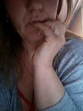 Snapshot of Ant0nina chatting on 03/04/25, 07:22 Ant0nina online show from 03/04/25, 07:22