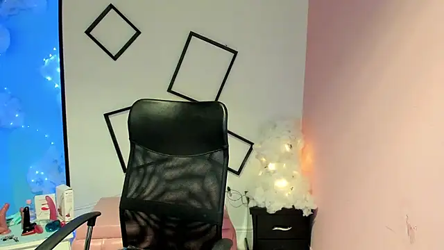 Emmily Walker online show from 09/26/25, 03:10